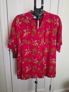 Thums Up Sportswear Hawaiian Shirt Mens Large L Rayon  Red Pineapple